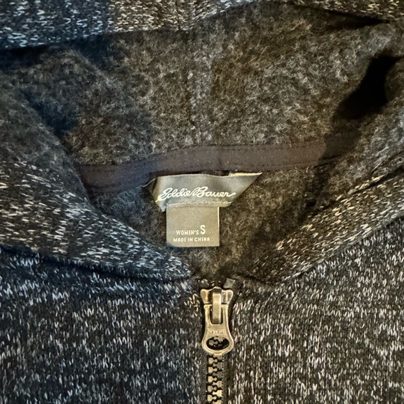 Eddie Bauer fleece women’s zip up. Black heathered small - Picture 2 of 3